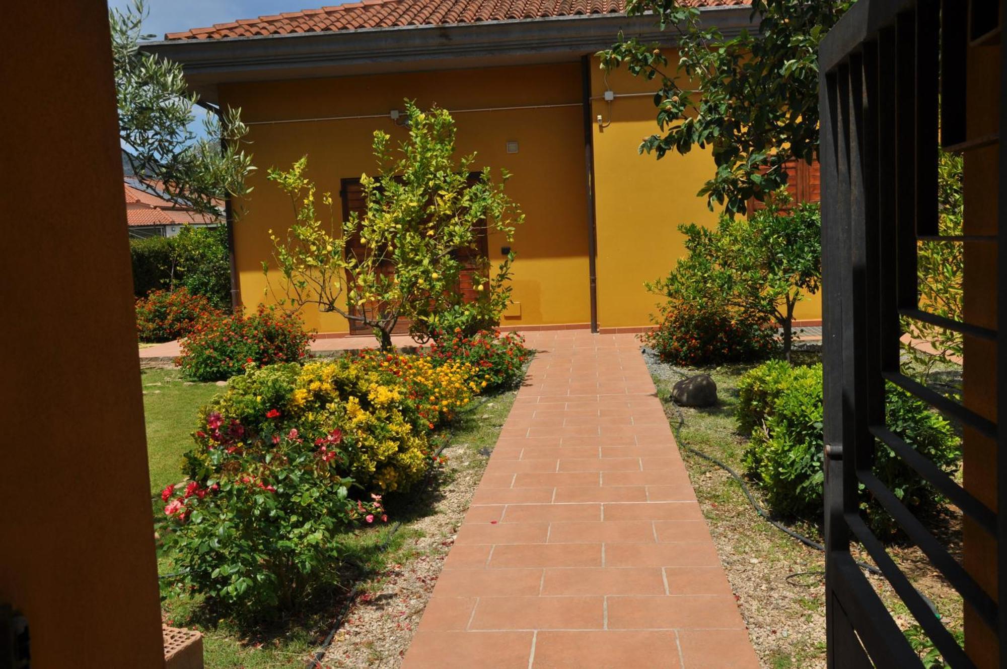 B&B Gassa D'Amante Capoterra Exterior foto